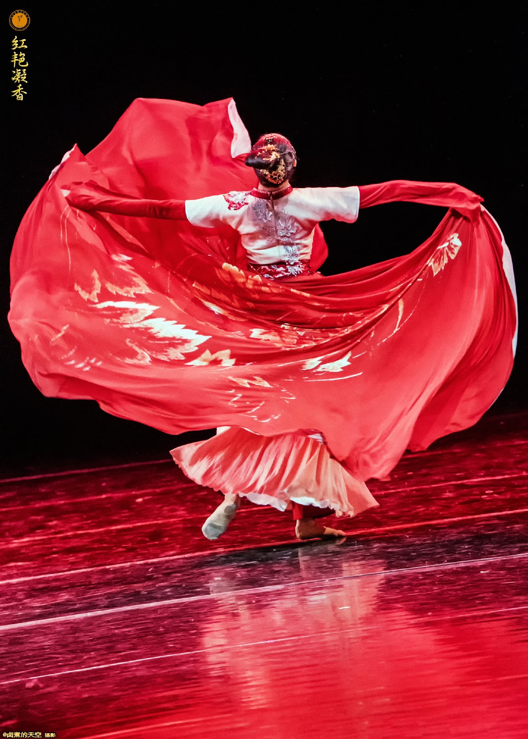 这组红艳凝香的图冲击力大呀,杨春莹真美啊浏览:149收藏:0支持:6上传