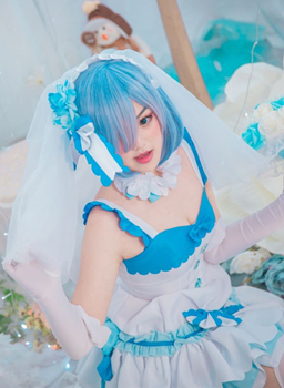 鸾歌CosPlay蕾姆花嫁