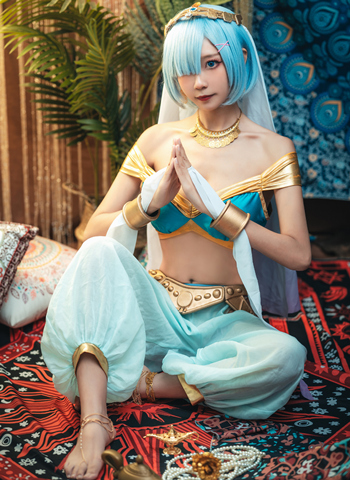 是粽粽子吖Cosplay蕾姆舞娘