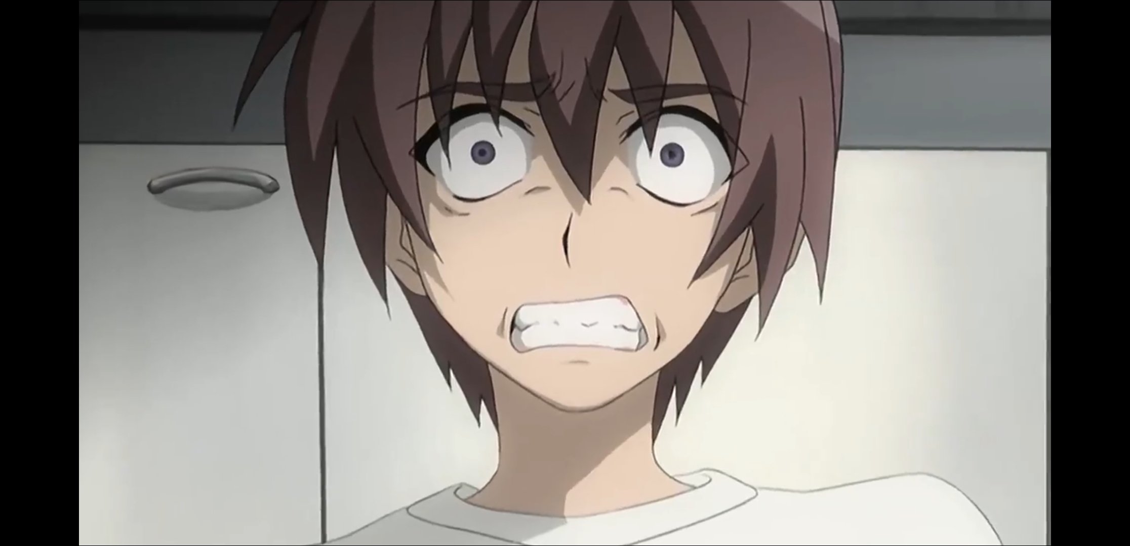 我是空中劈叉的甲板清洁工,我现在慌的一匹