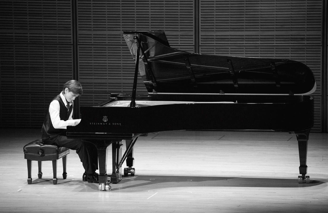 daniel kharitonov浏览:3917收藏:9支持:100上传时间:2020-03-11 13