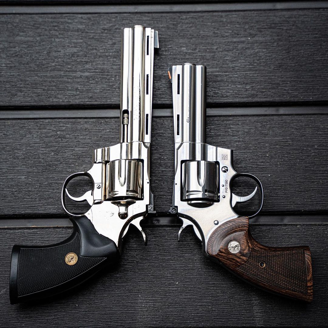 357马格南/9x32mmr】 左边的是旧版,右边则是去年出的新版 图源