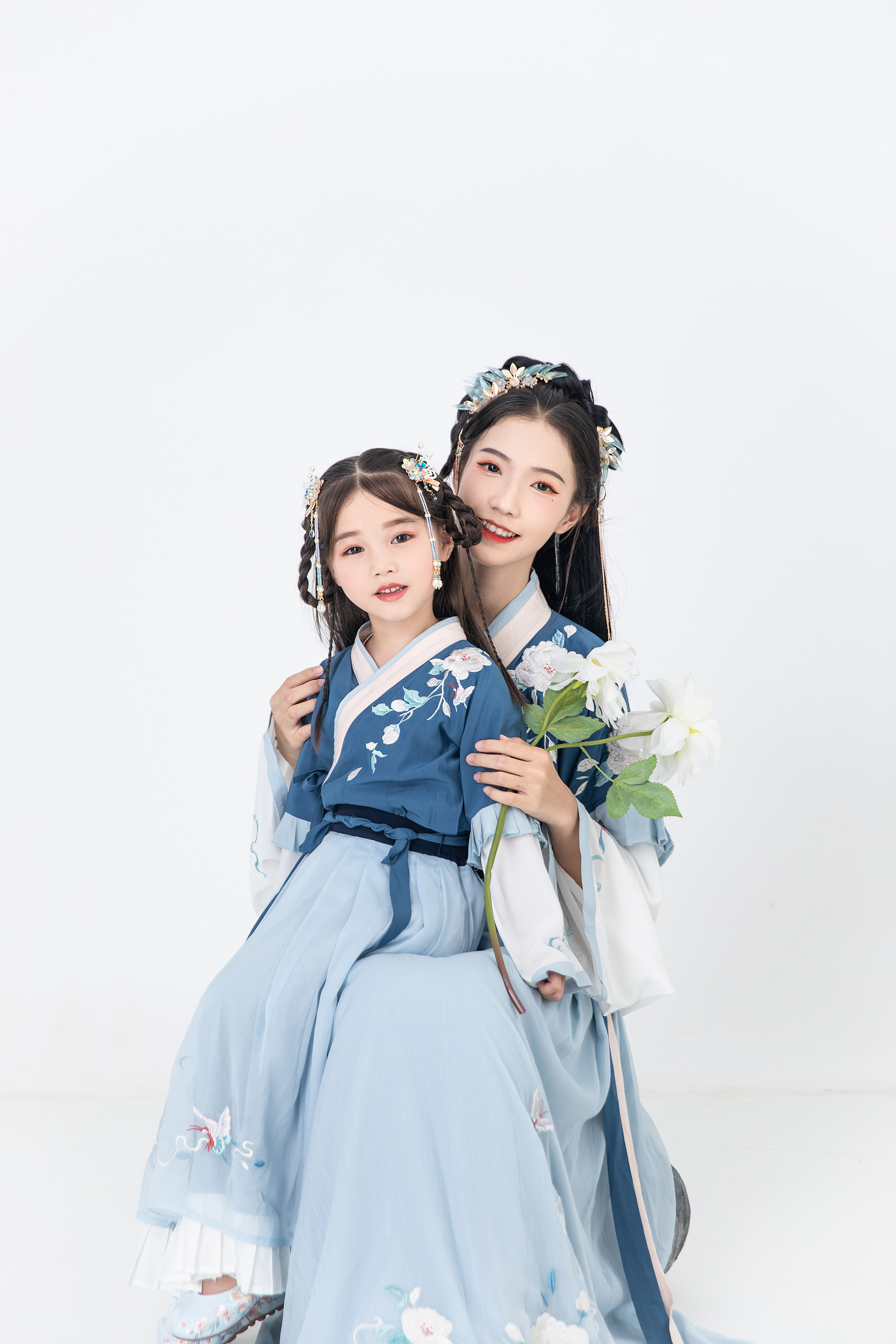 【汉尚华莲 x 初立】店庆亲子款汉服上新 _ 汉尚华莲汉服 _ 哔哩哔哩