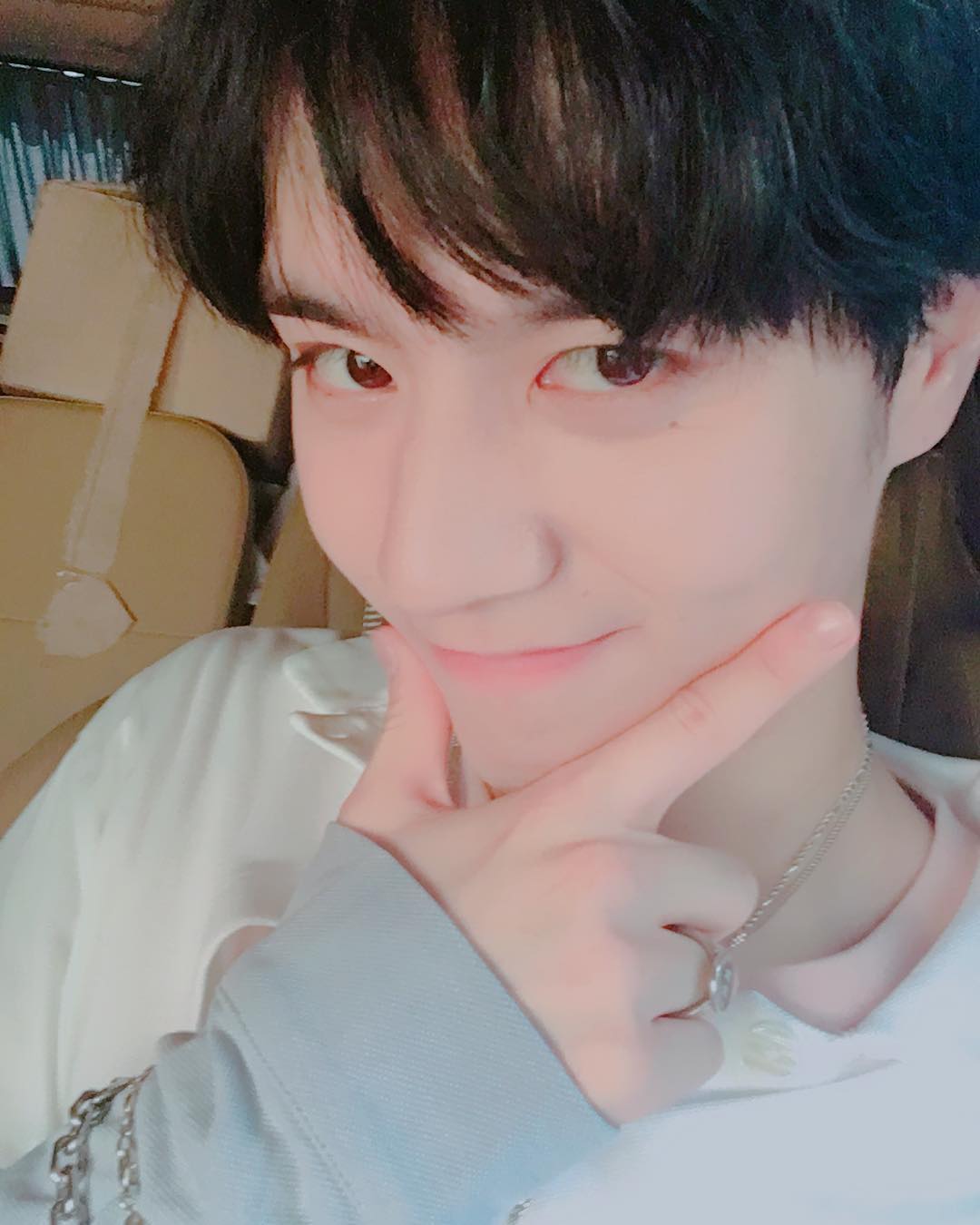 ta 的直播间闲置中mayday7470ta 的小视频0ta 还没有小视频喔 ←70