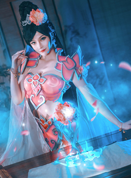 露兒大魔王Cosplay蜀门手游百花