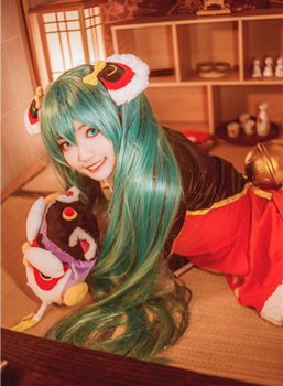 飞羽Vsinger新年初音Cosplay