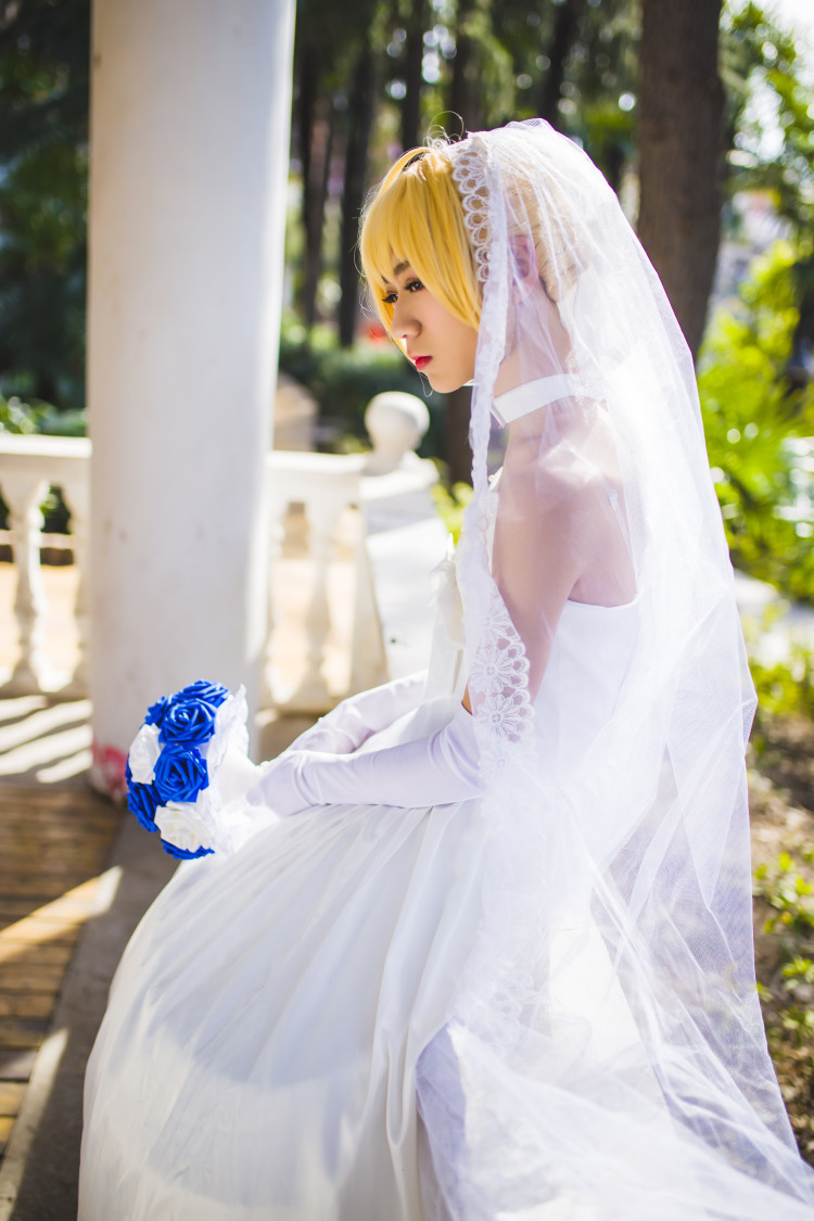 桐木Cosplay Fate花嫁Saber7