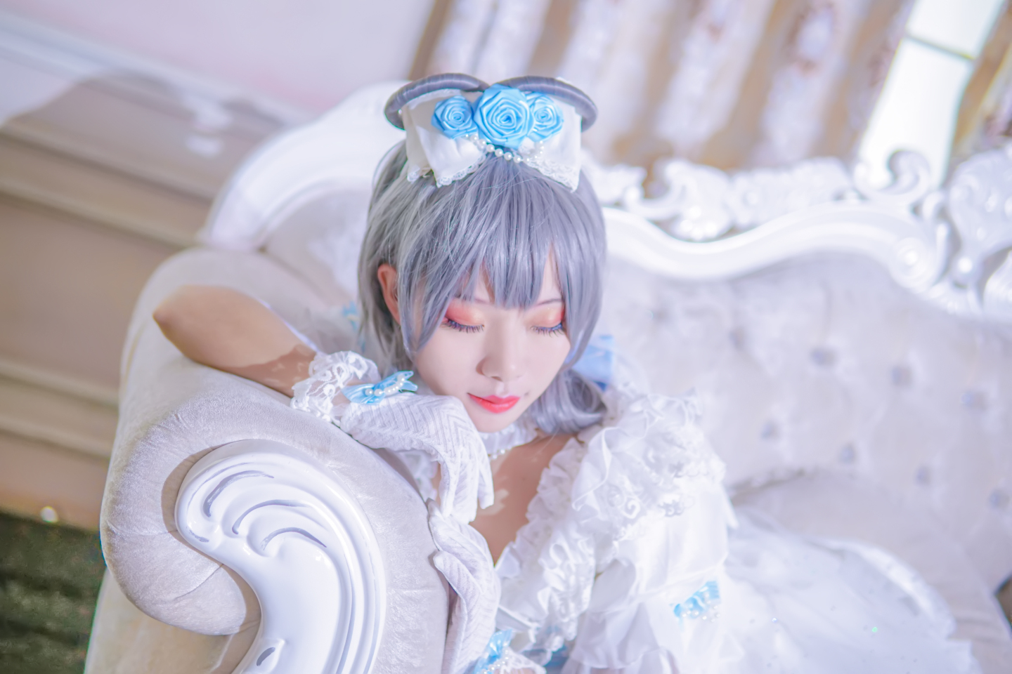 嘉霁洛天依蔷薇花嫁CosPlay9