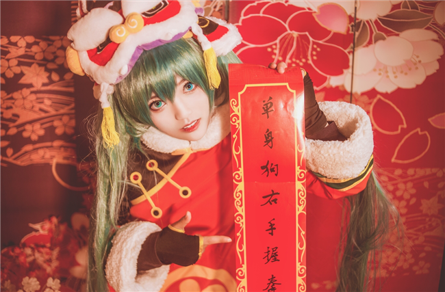 飞羽Vsinger新年初音Cosplay1