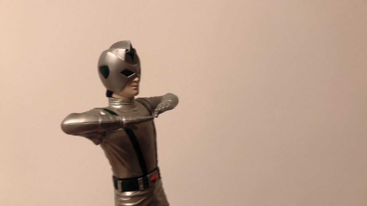 镜子超人 浪迹天涯的游子 漂泊的银色流星浏览:1051收藏:0支持:31上传