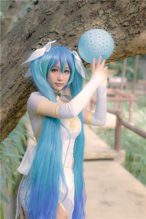 玄铃儿Vsinger金丝雀初音Cosplay4