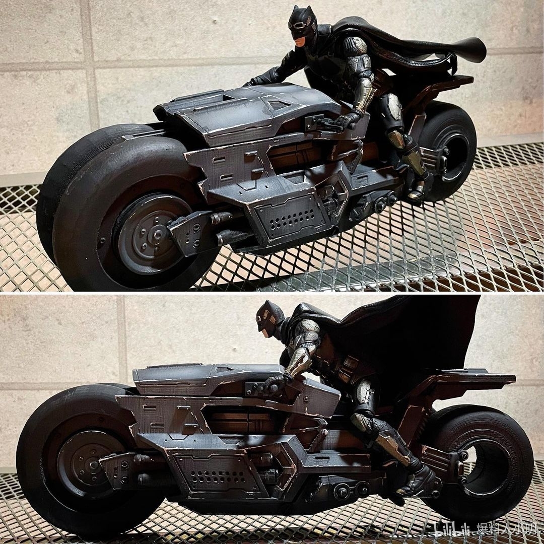 迷友自制 闪电侠电影中 1/12比例 大本蝙蝠侠的蝙蝠摩托 来源https