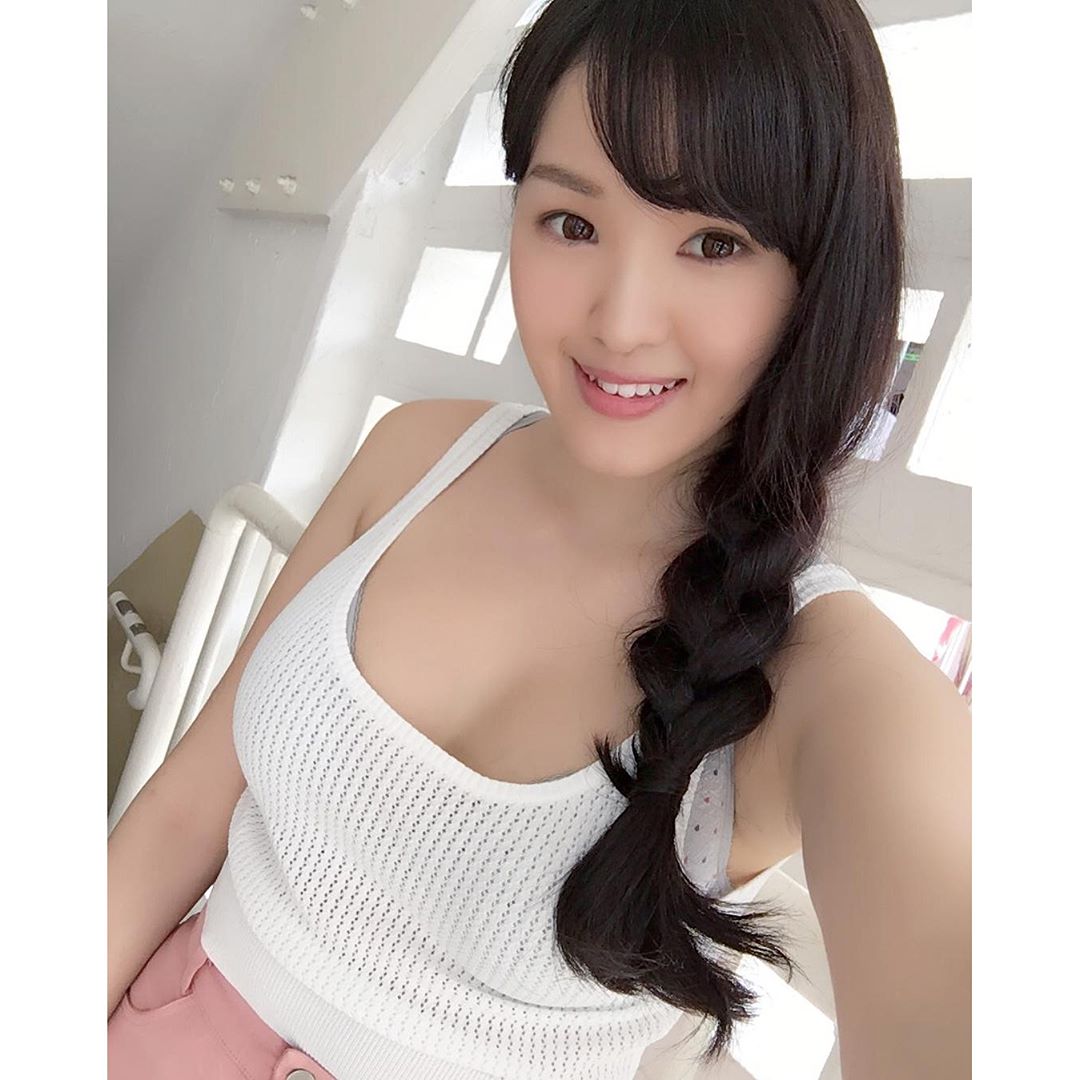 何洛沂Ashley写真集屋邨少女部分精彩美图2