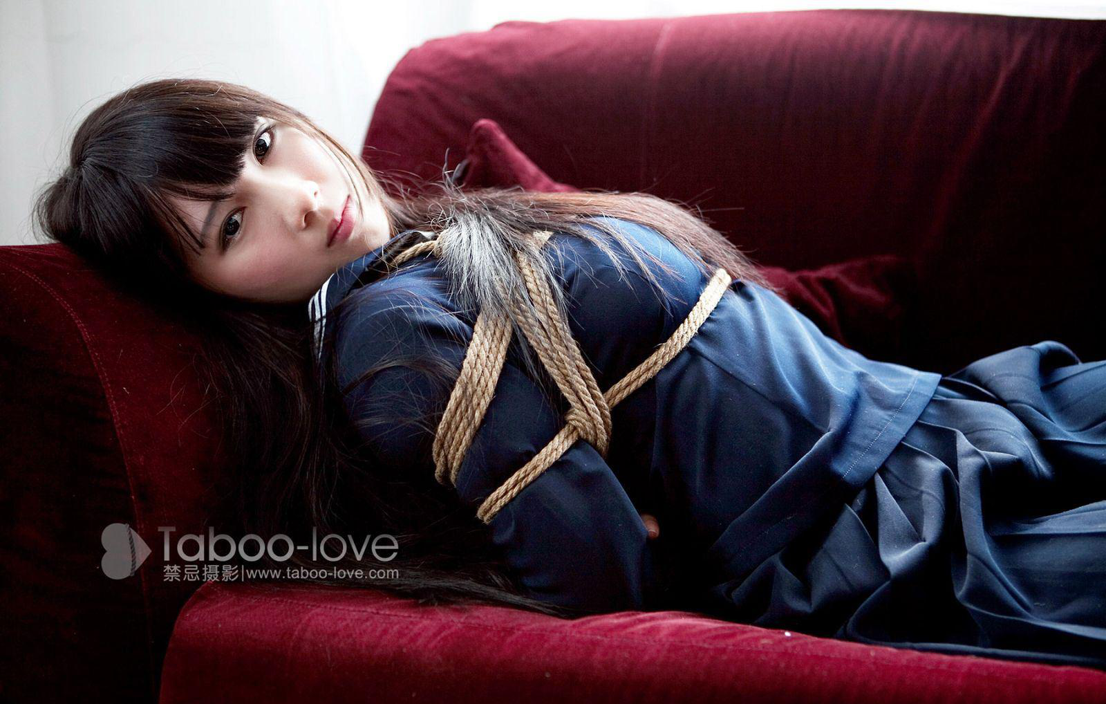 Taboo love套图米勒迷人的眼神的写真合集9