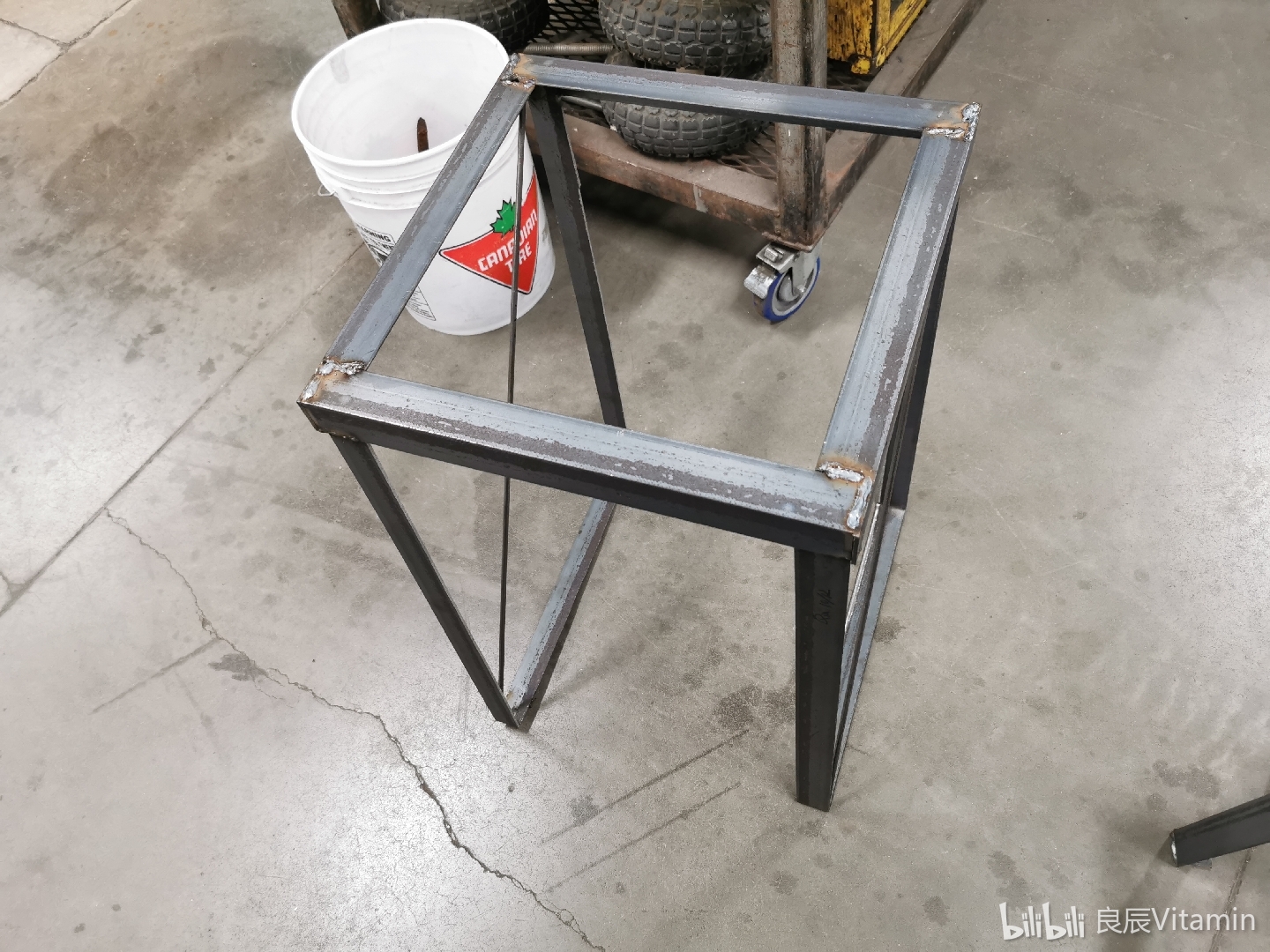 铁艺课自己焊的凳子[大笑]浏览:690收藏:0支持:19上传时间:2021-10-20