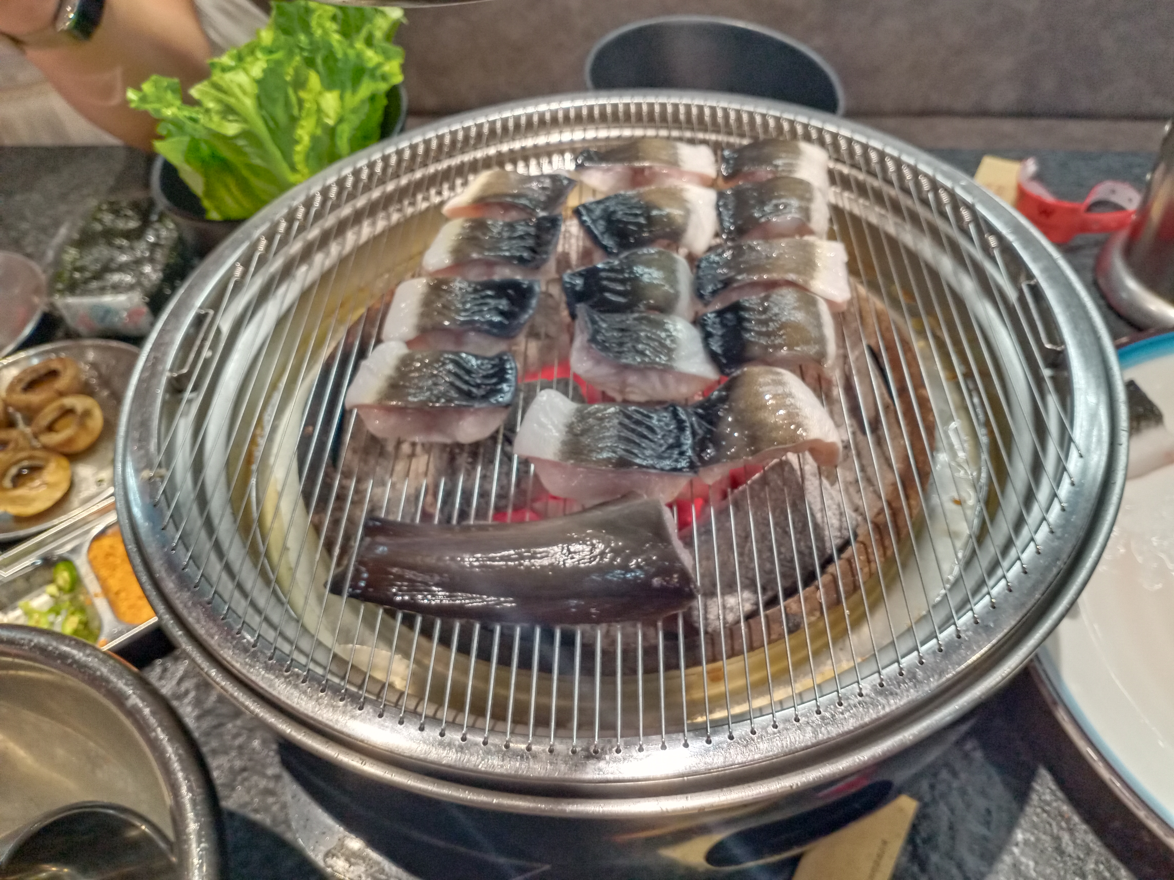 今晚来点烤鳗鱼呀,庆祝一下[doge] #吴亦凡被刑拘