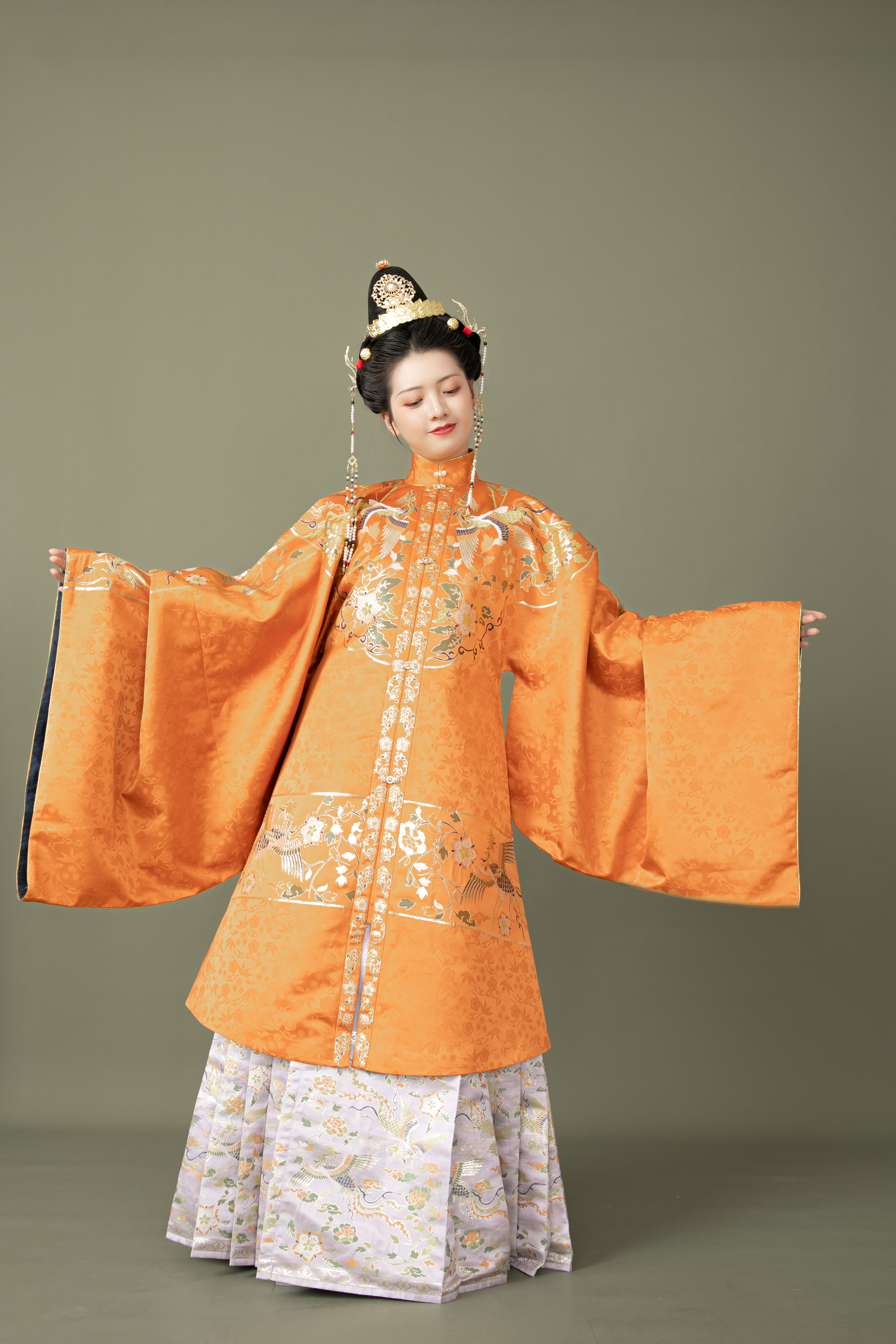 朝蕖记· 凤穿牡丹>对襟长袄