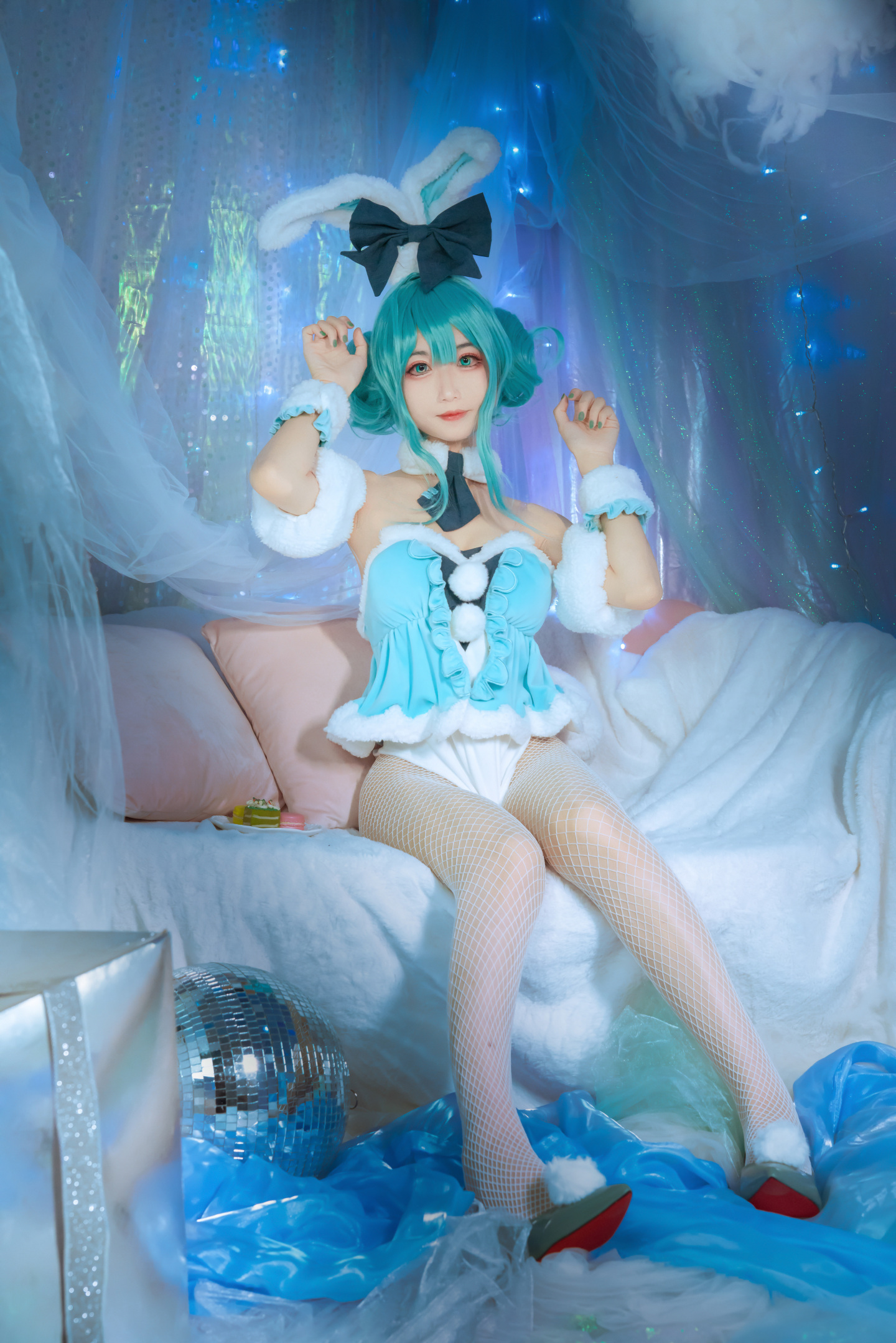 安凉初音未来COSplay是软软的小白兔4