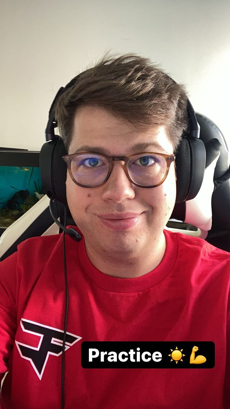 祝大表哥karrigan生日快乐浏览:1.