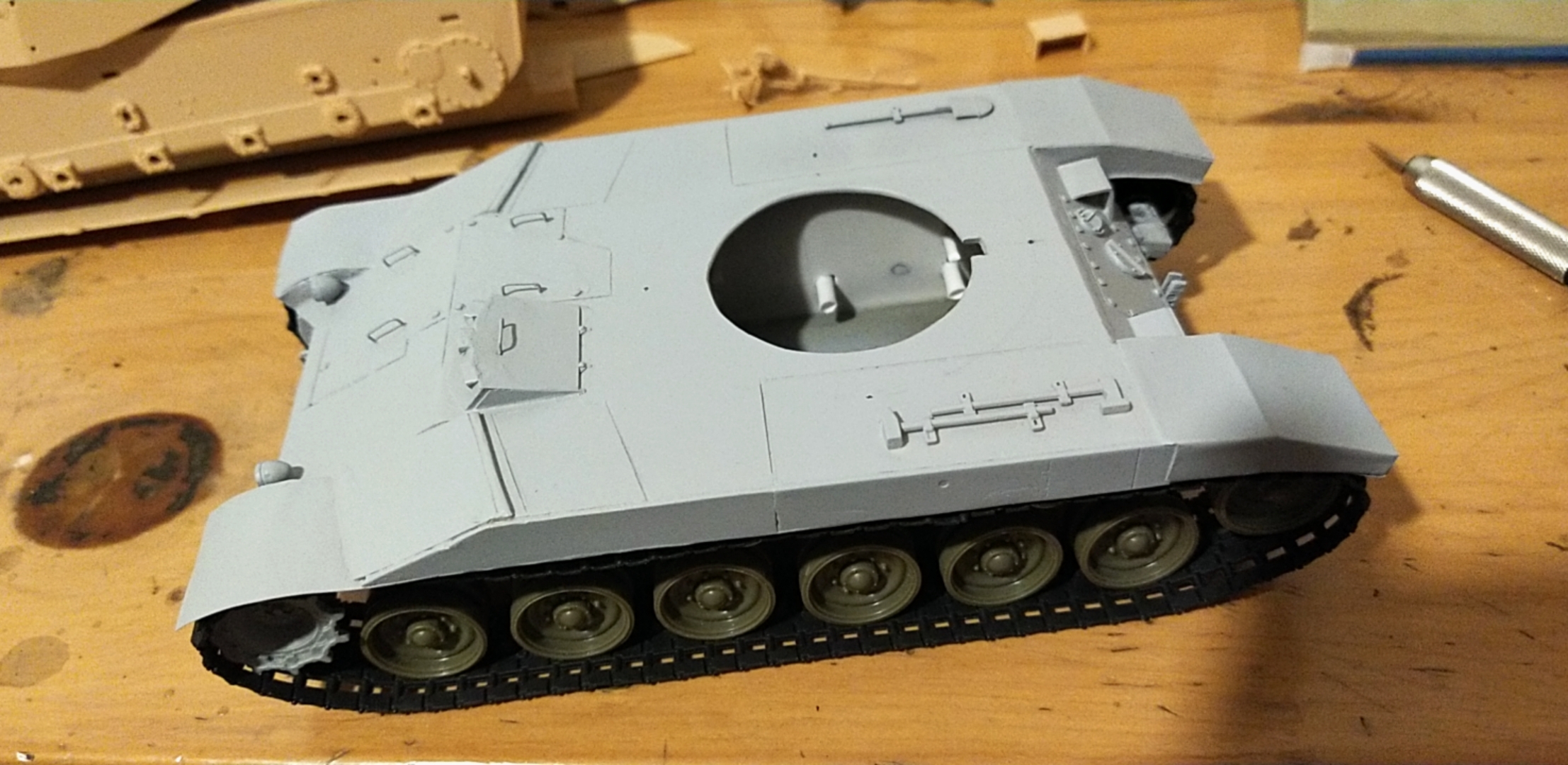 自制 查狄伦25t 地盘完成,目前摇摆炮塔搁置,咕咕咕[呲牙]