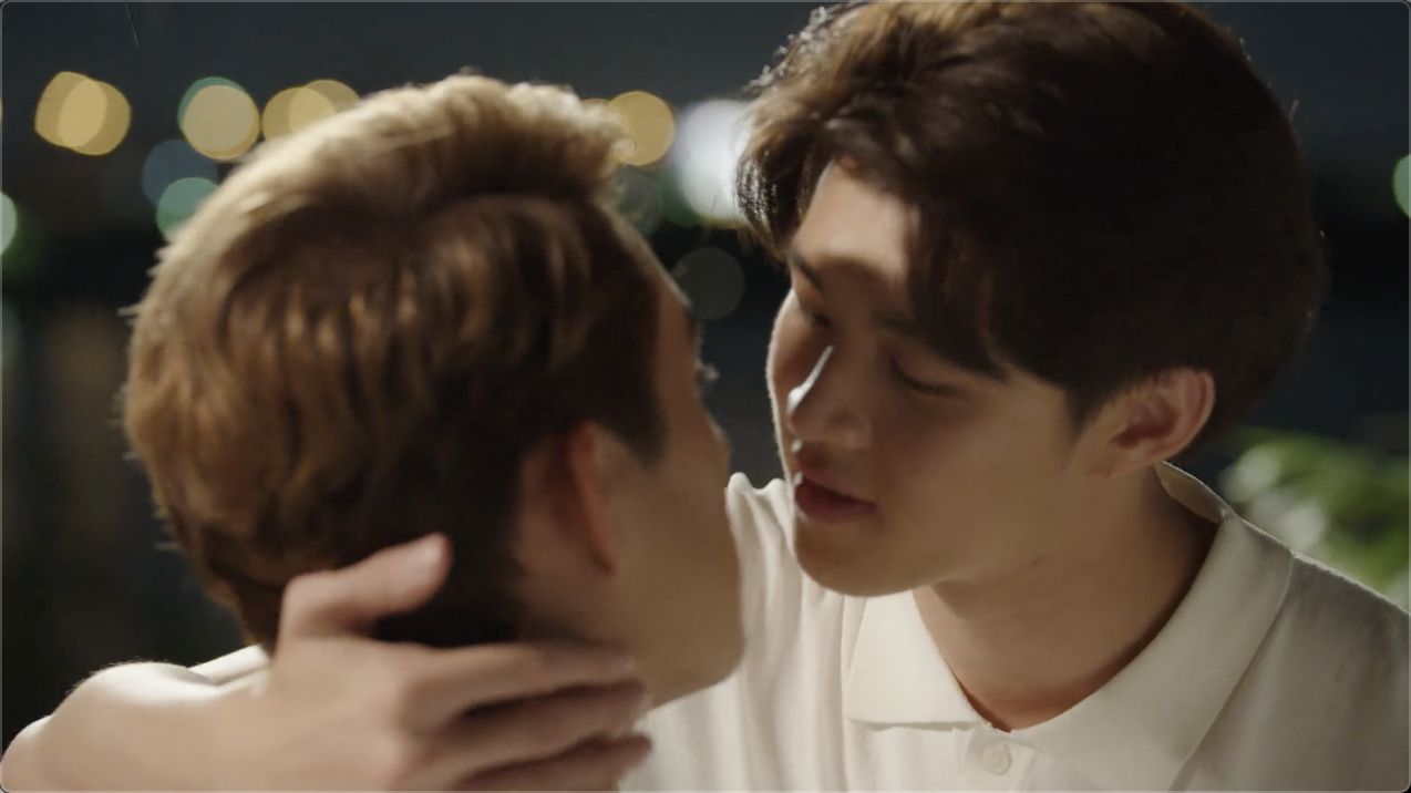 下集居然又有新招式"围裙吻"哈哈92 #不期而爱第二季# #泰剧# #头号