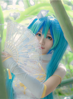 玄铃儿Vsinger金丝雀初音Cosplay