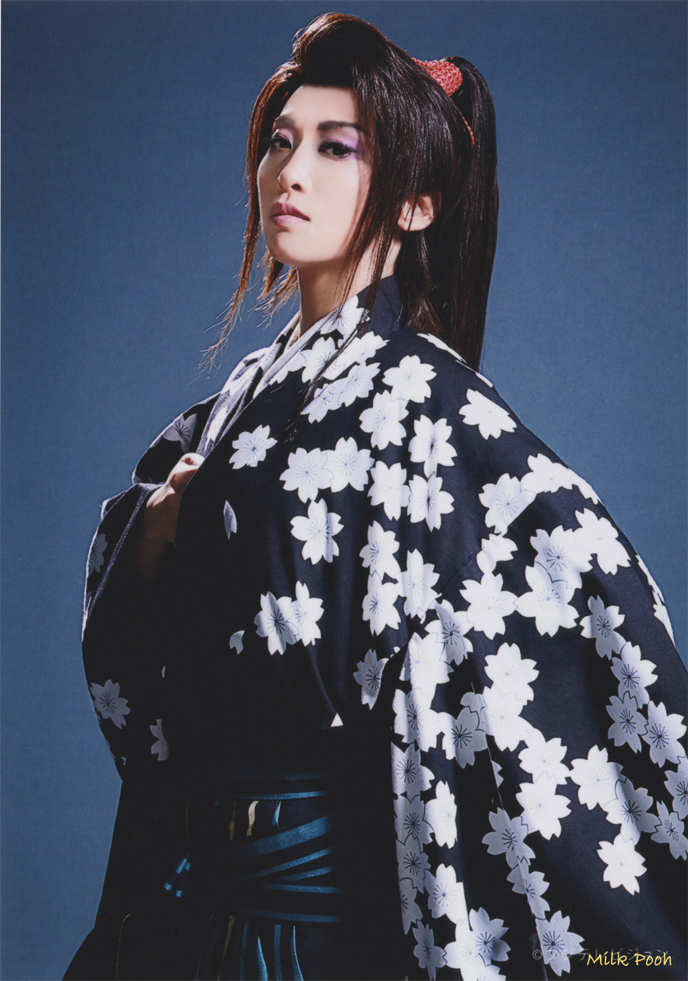 龙真咲# shiranami定妆浏览:458收藏:0支持:11上传时间:2019-01-22