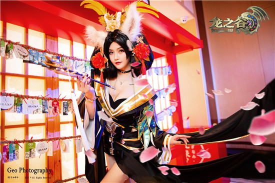 露兒大魔王龙之谷华兰大人cosplay5