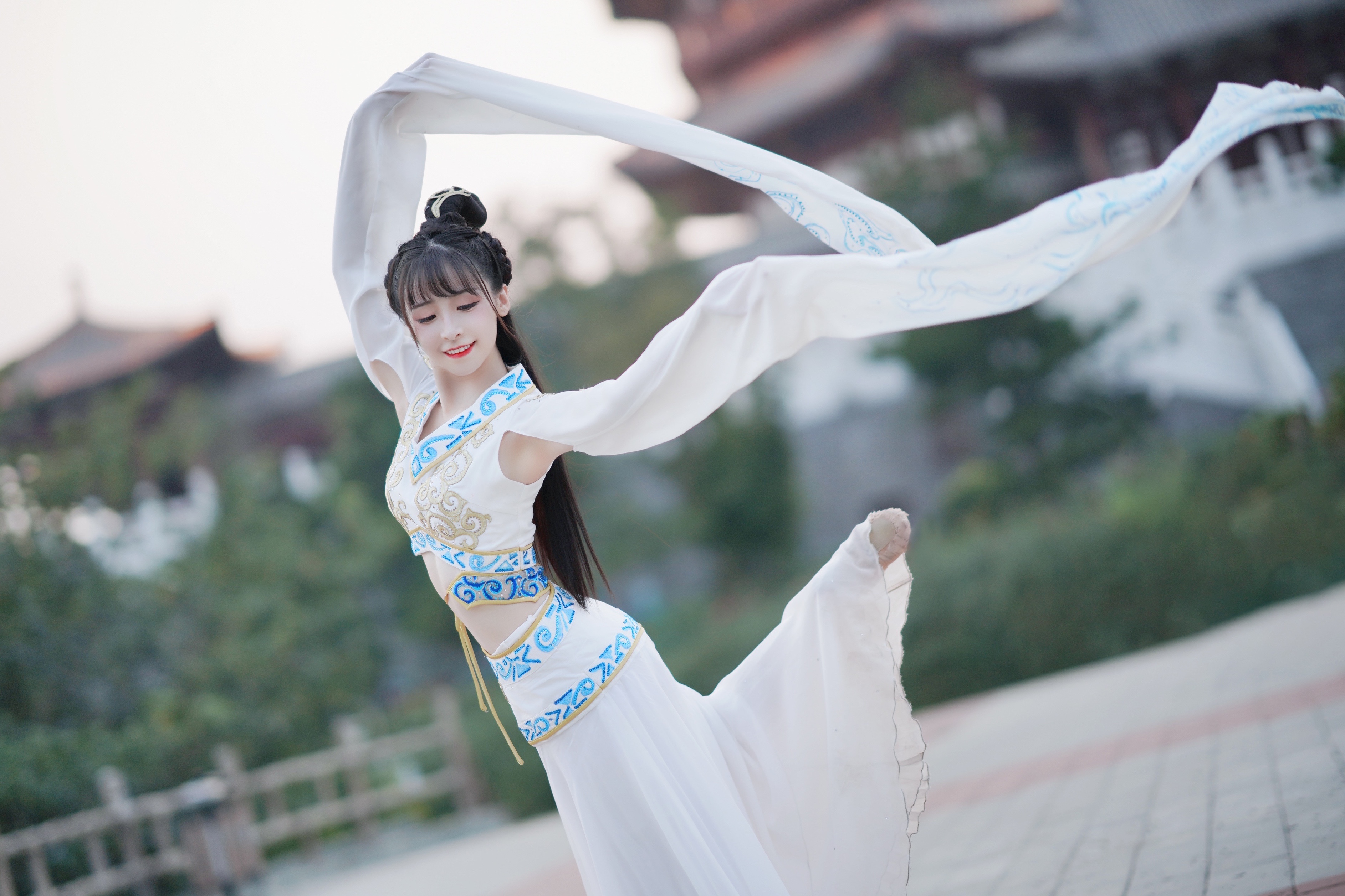 花开陌上谁人惜丶