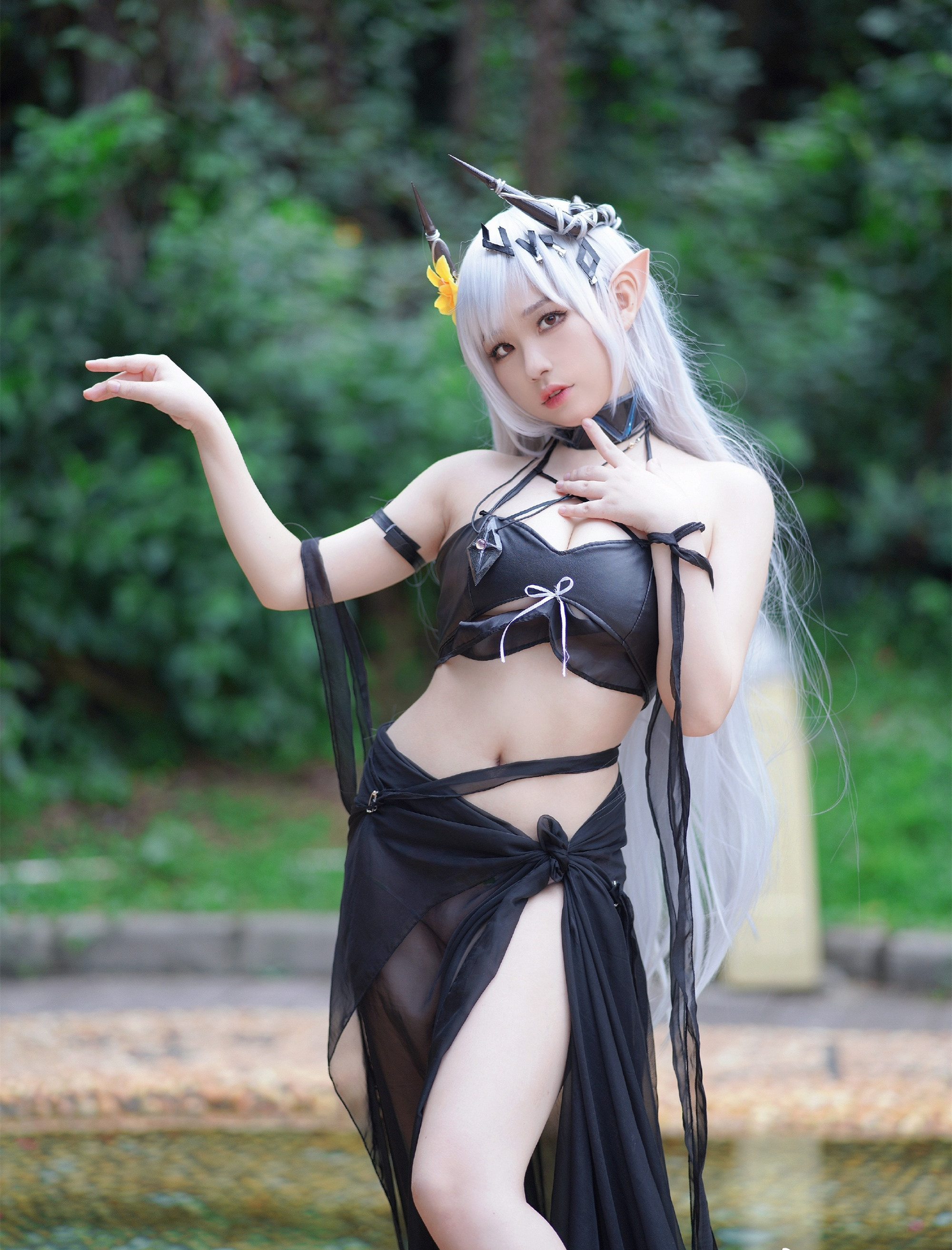 七七娜娜子明日方舟泥岩泳装珊瑚海岸cosplay2