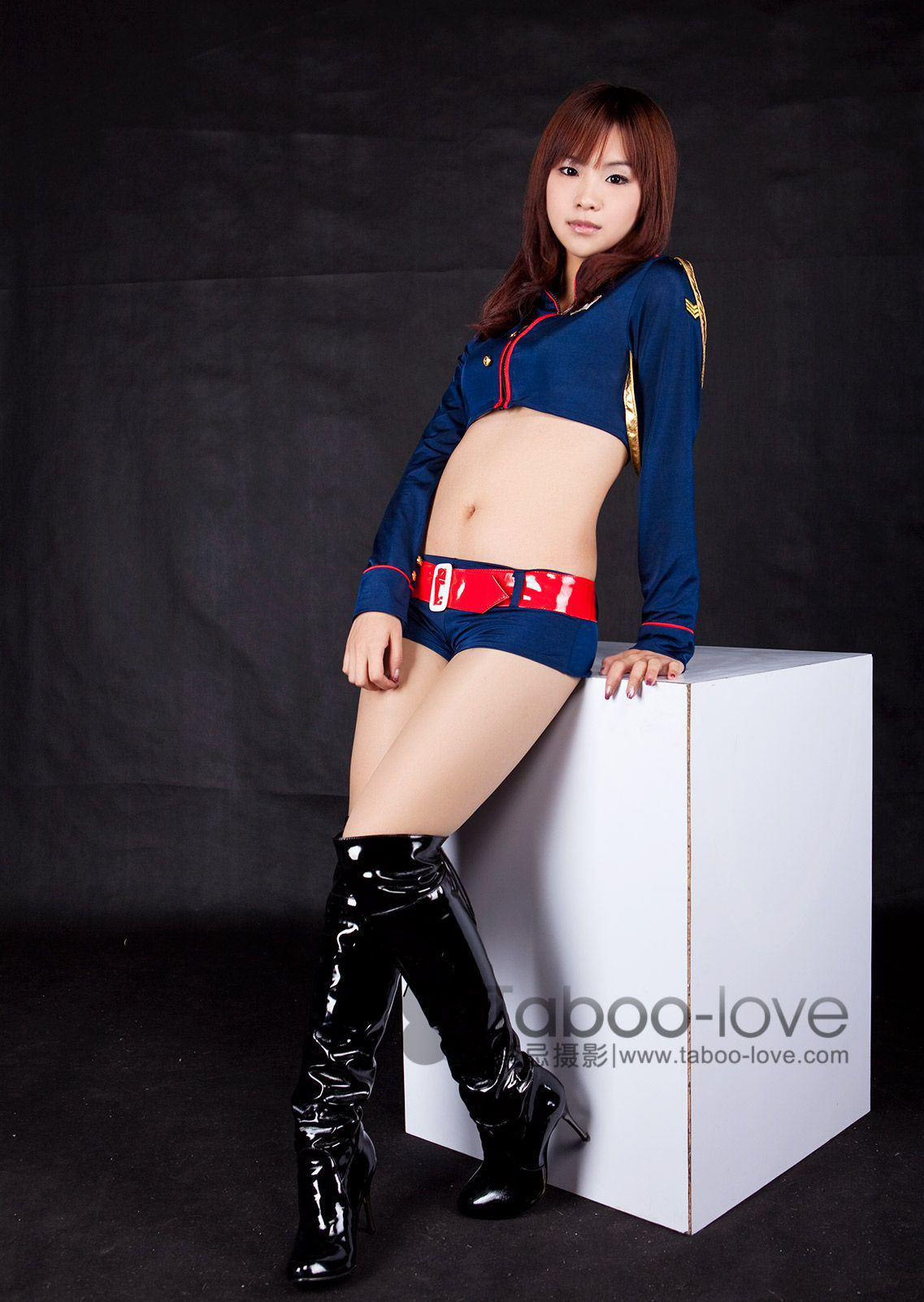 Taboo love套图2010女警诱惑的写真合集2