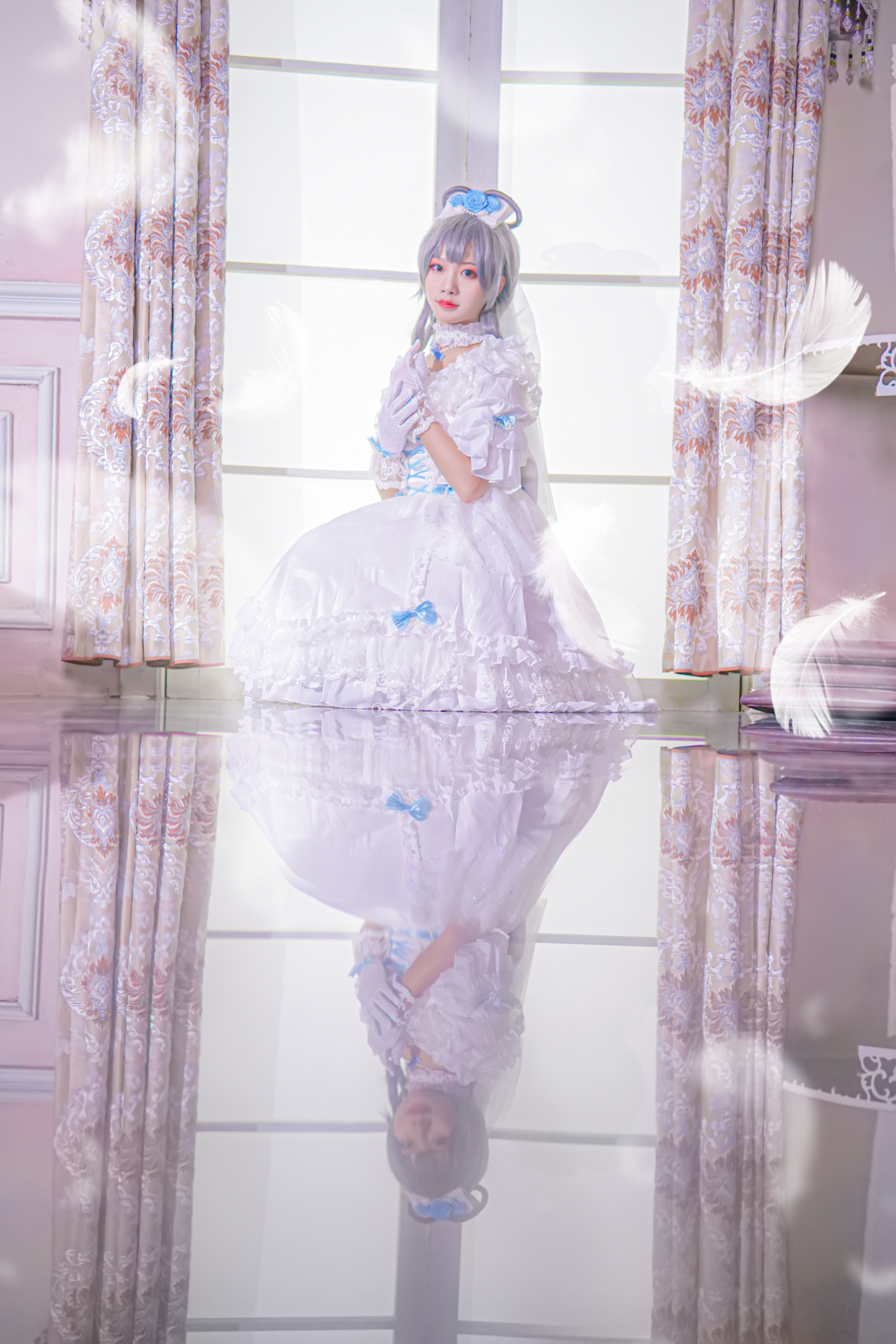 嘉霁洛天依蔷薇花嫁cosplay2