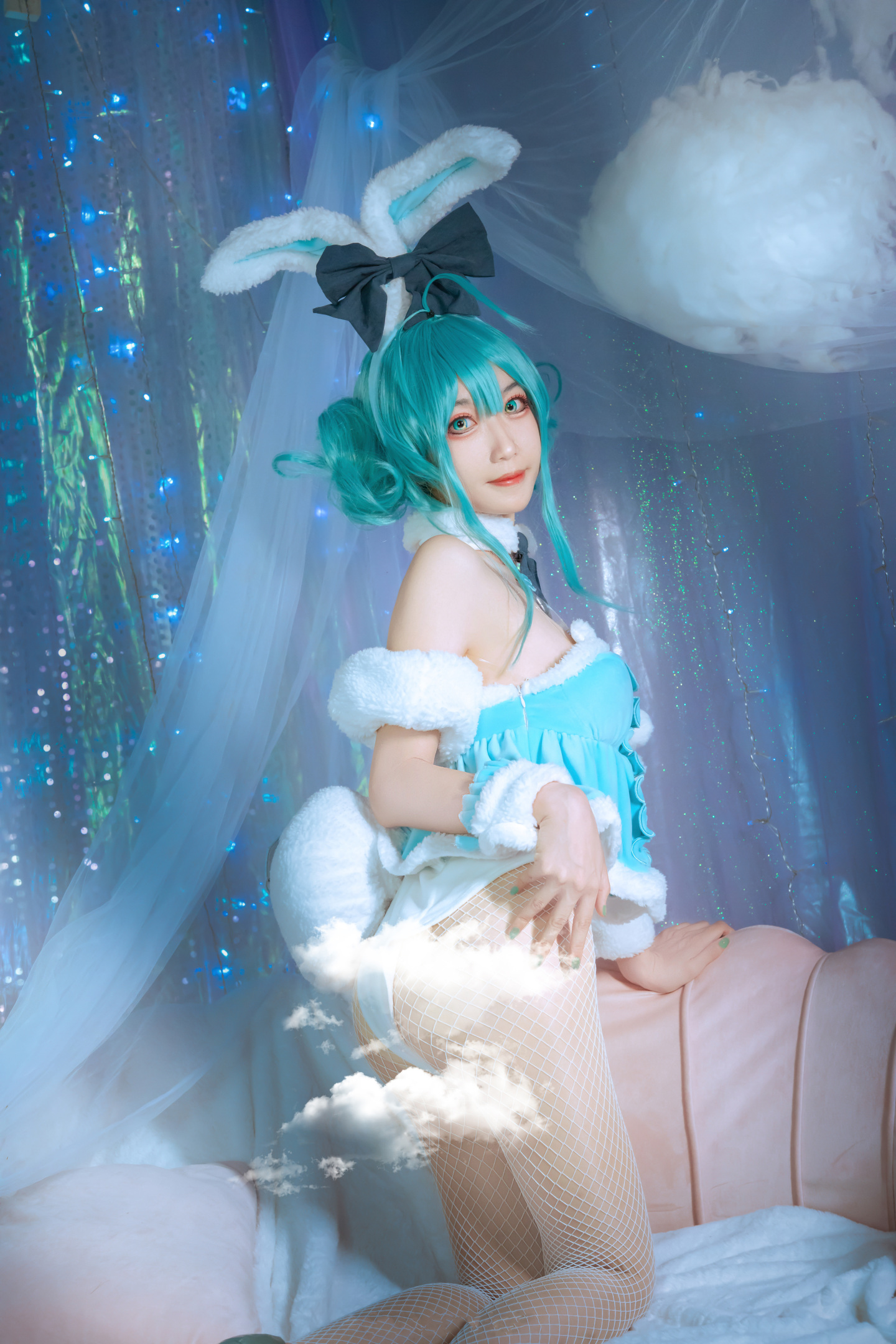 安凉初音未来COSplay是软软的小白兔3