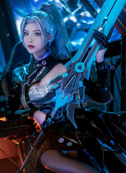 露兒大魔王Cosplay王者荣耀花木兰默契交锋