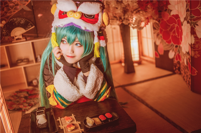 飞羽Vsinger新年初音Cosplay5