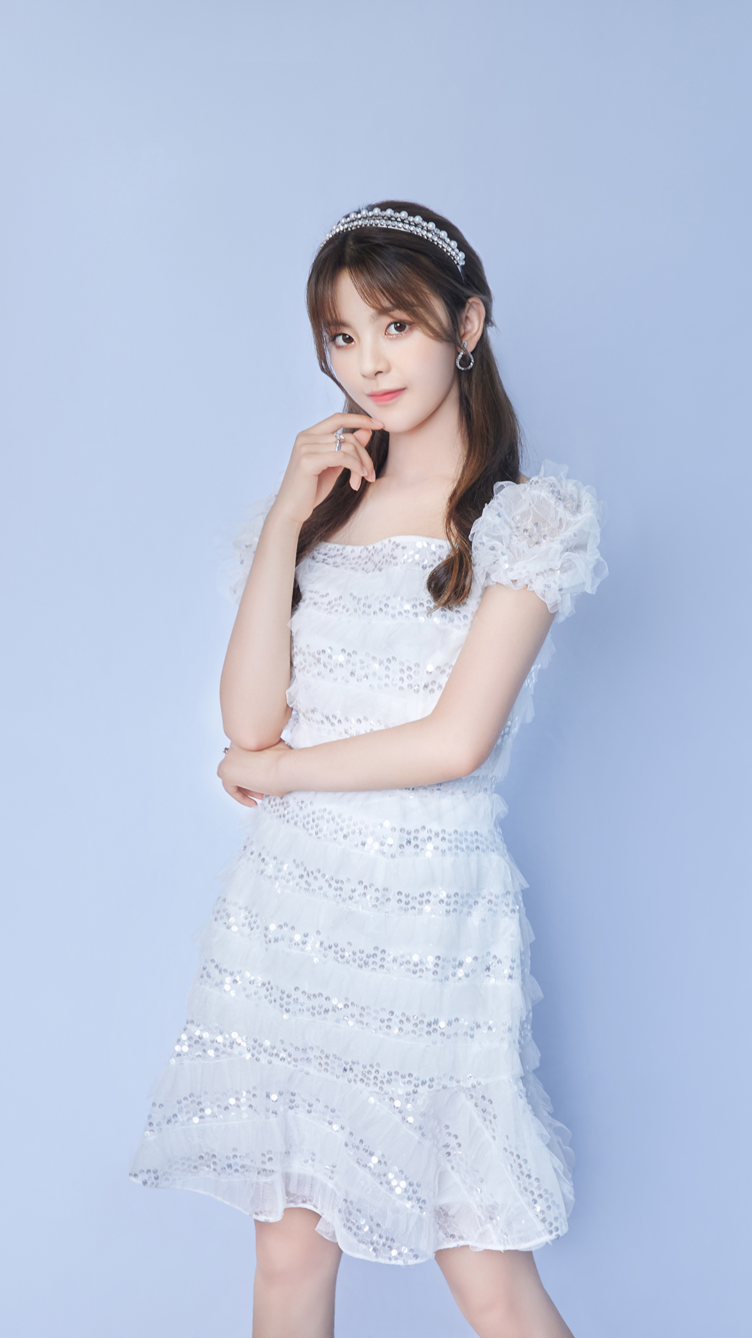 杨超越  杨超越,1998年7月31日出生于江苏省盐城市大丰区,中国内地