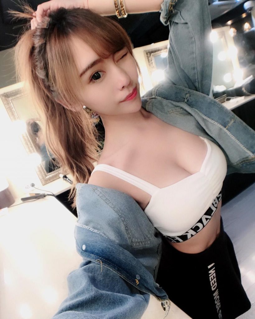 S型台妹Irene Huang最爱开胸泳衣4