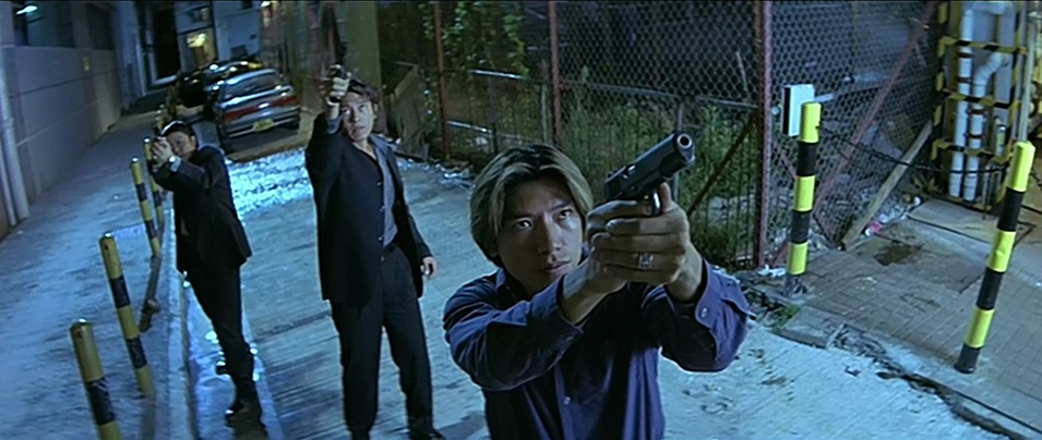 电影《枪火》(1999)截图分享 杜琪峰式经典站位    "替社团办事,其实