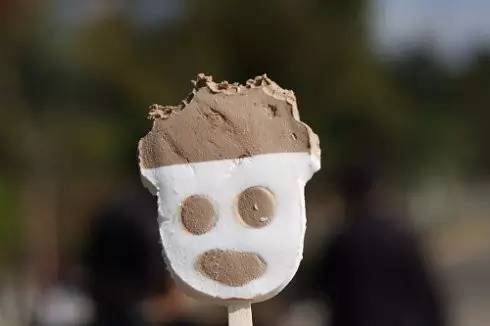 其实称它为雪糕冰激凌更为合适.