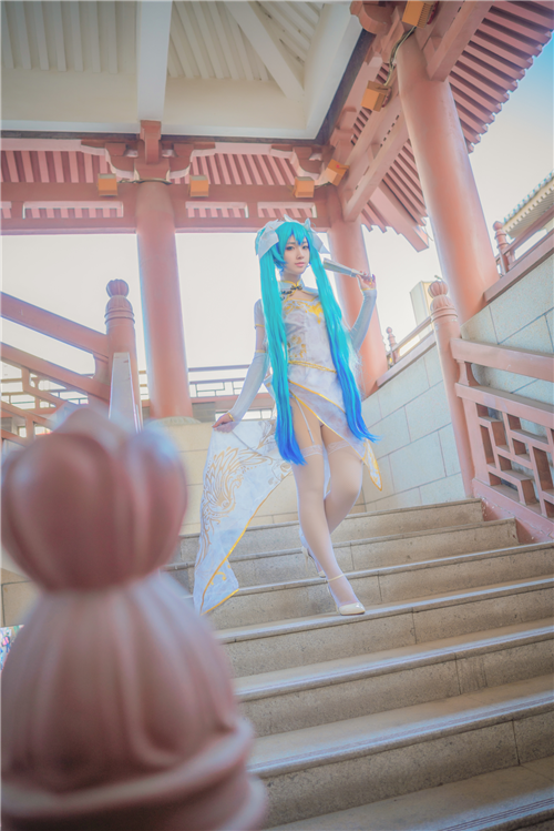 辰苏Vsinger初音金丝雀CosPlay1