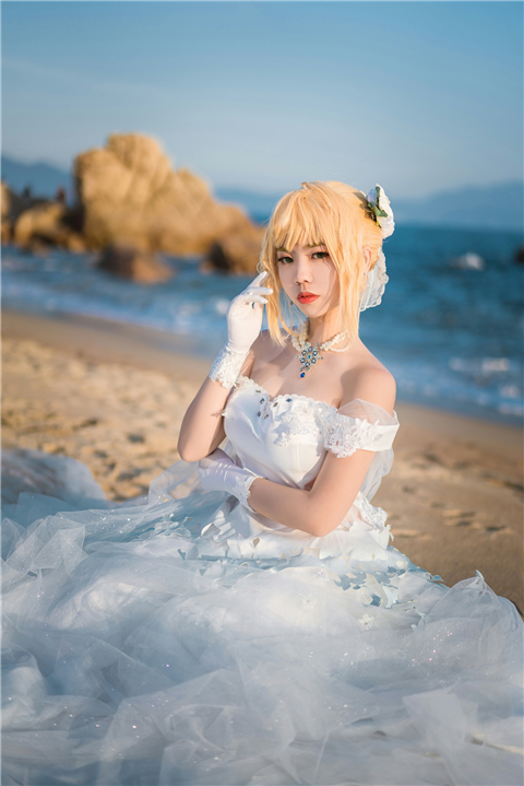 苷罗日FGO阿瓦隆庆典阿尔托莉雅Cosplay3