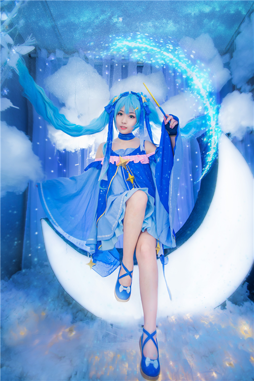 蓝裳Vsinger初音未来 星与雪的公主Cosplay1