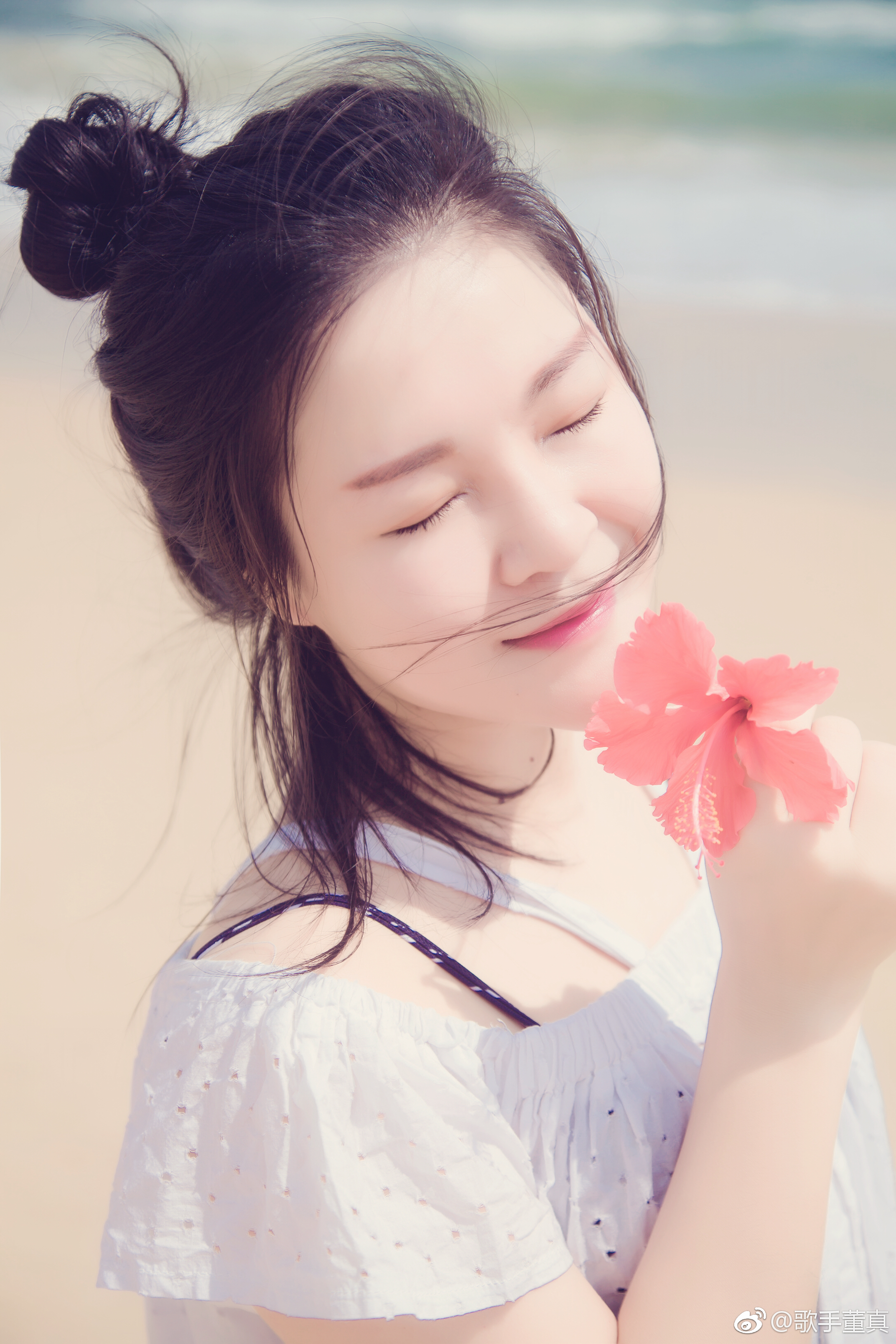 董真# #董贞#  照例分享一张真姐美照(ω)