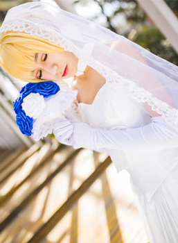 桐木Cosplay Fate花嫁Saber