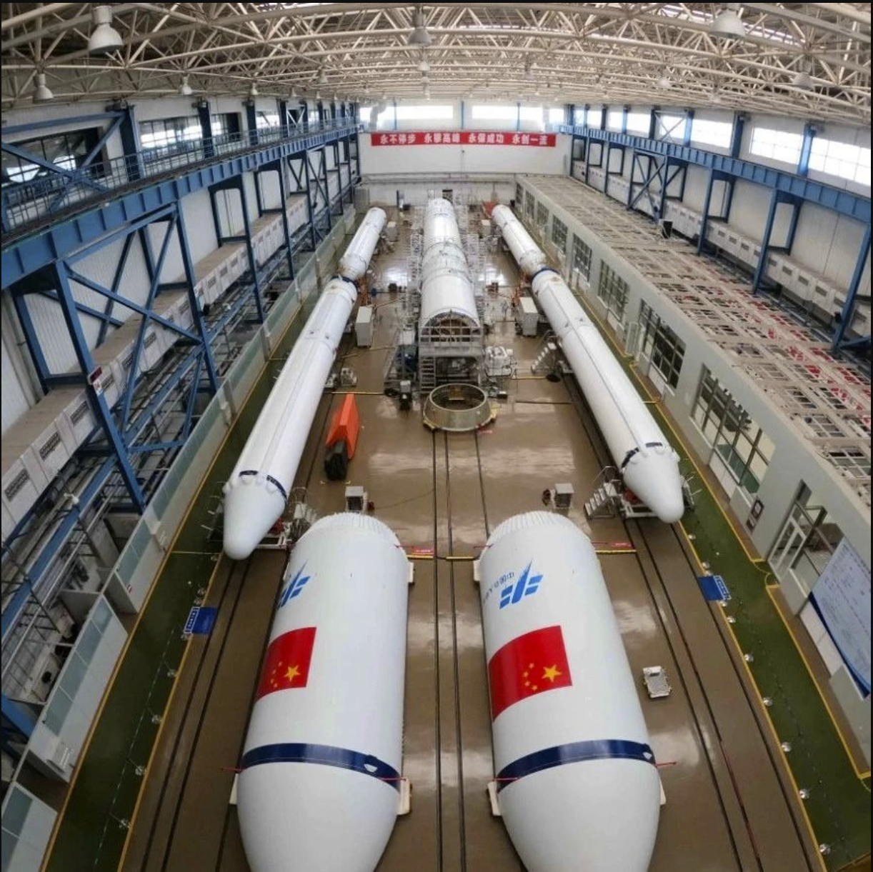 天津大火箭基地,长征七号遥三火箭