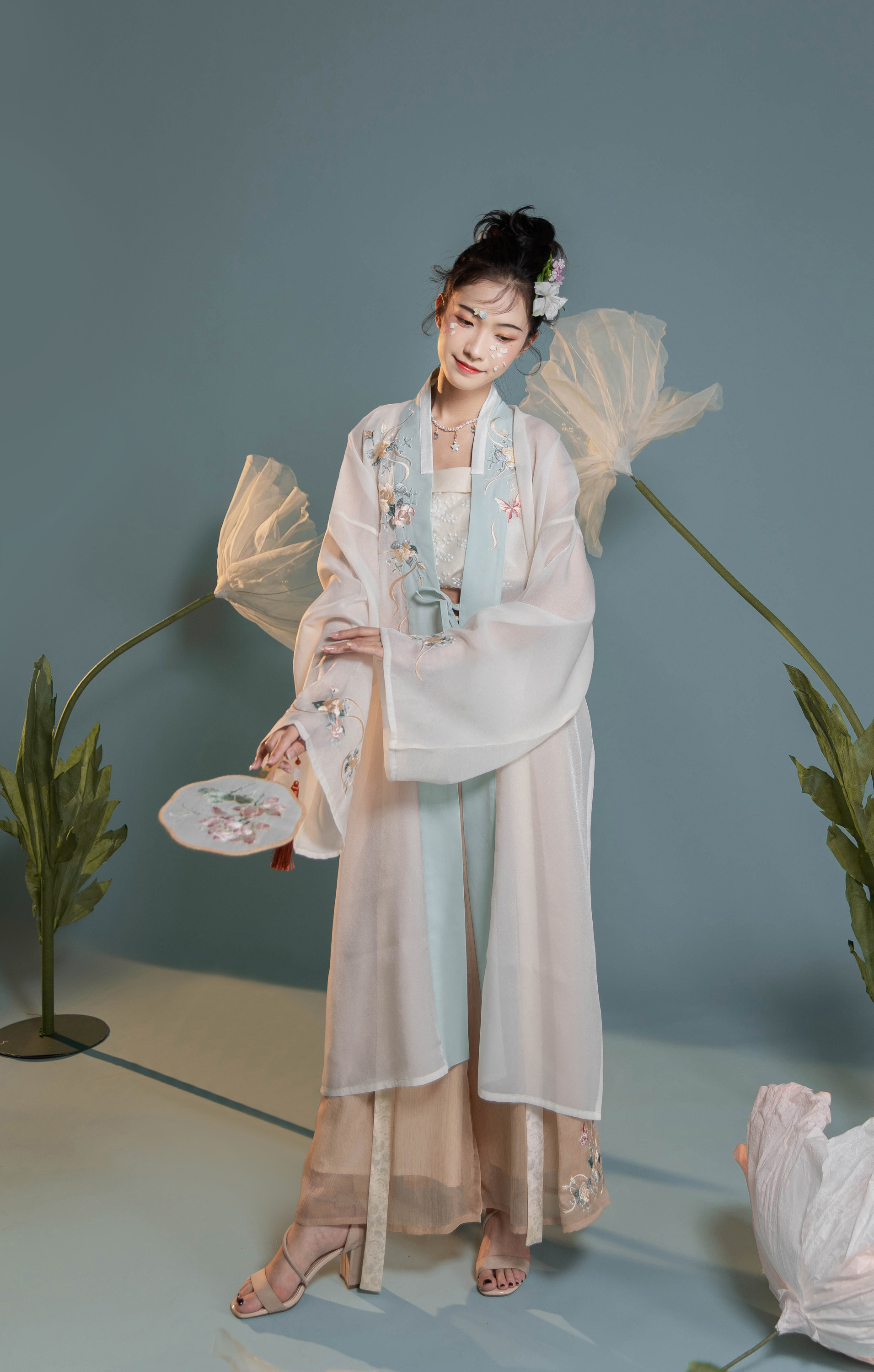 汉尚华莲满庭芳系列新品汉服即将上架