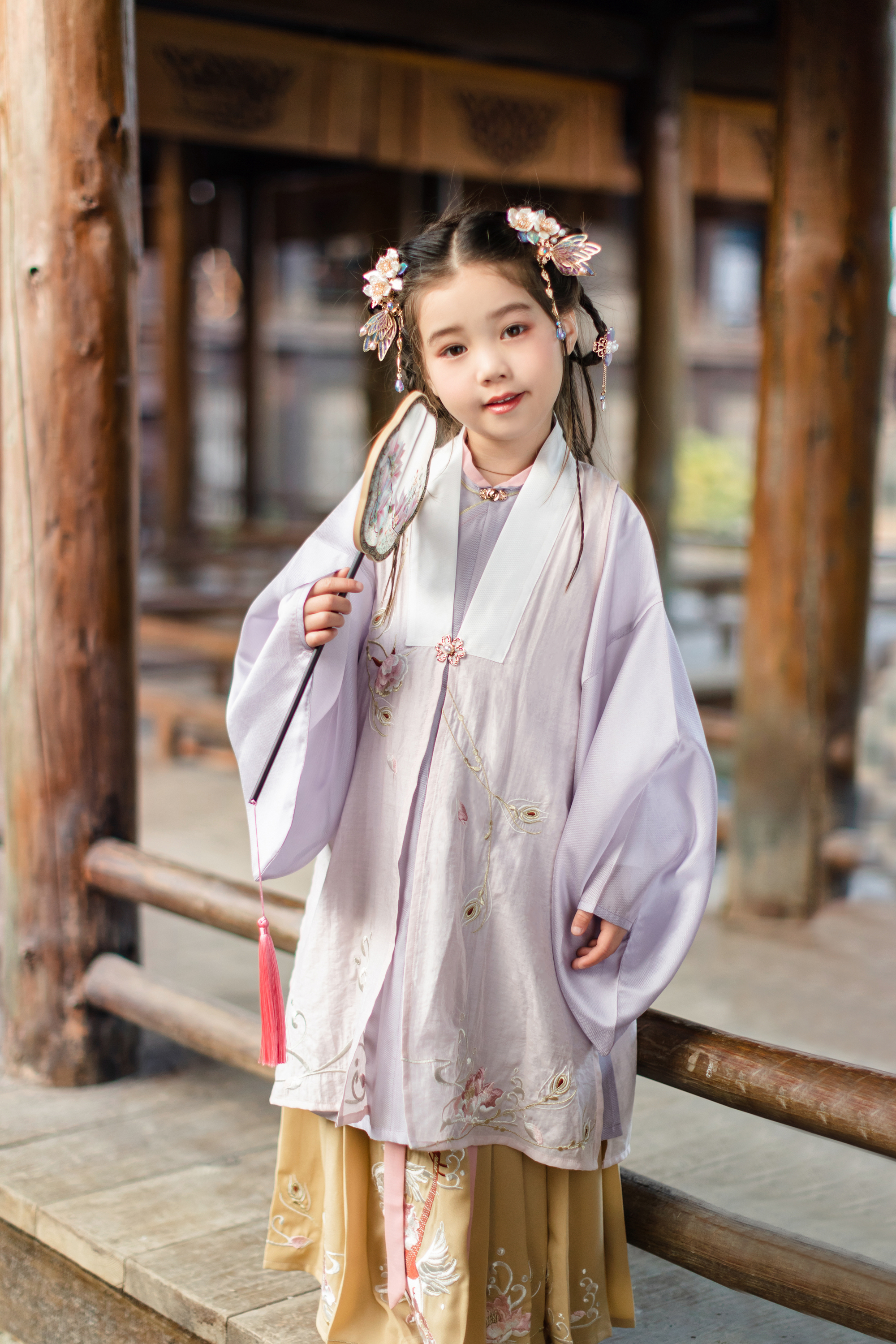初立2月极乐之宴新品童装汉服即将上新