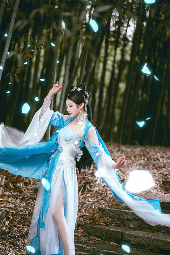 露兒大魔王花与剑玄冰cosplay3