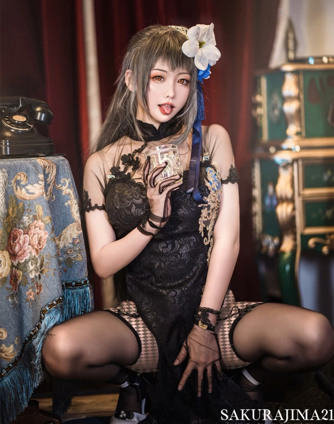 樱岛嗷一碧蓝航线路易九世瑰丽的执勤人CosPlay10