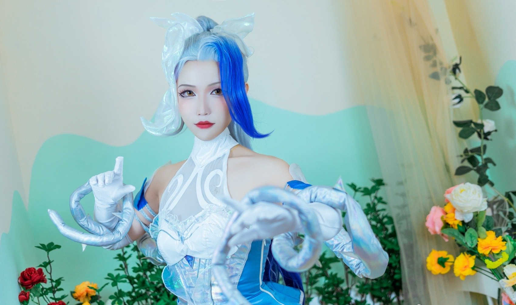 少少英雄联盟水晶婕拉cosplay4